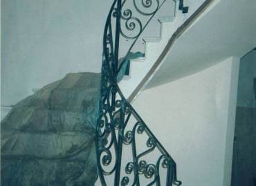 Ringhiera scale in ferro battuto